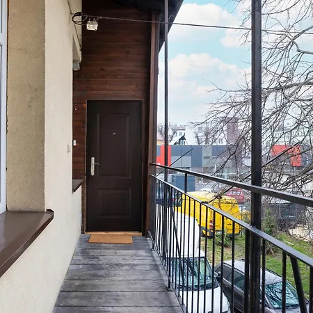 Comfortable & Bright By Renters 아파트